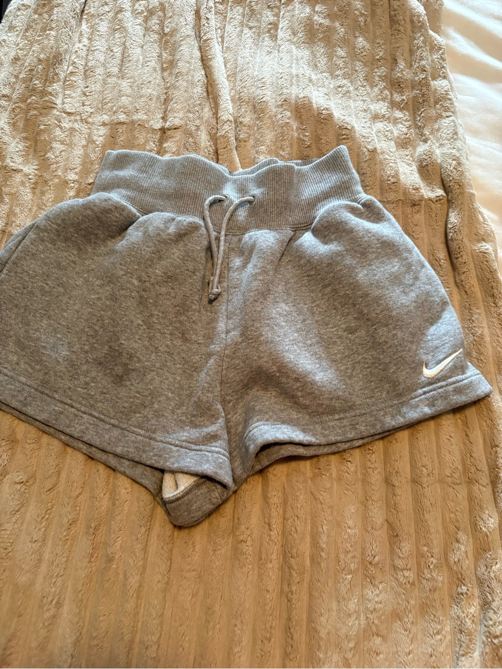 Nike grey shorts